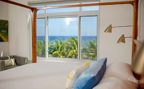Whispering Seas Oceanfront Suite